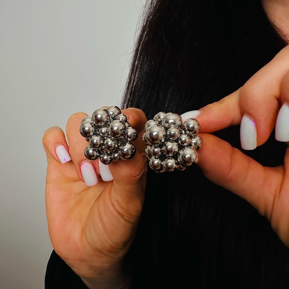 Sliver Color Balls Grape String Beads Hollow Ball Stud Earrings Chunky - Picture 5 of 6